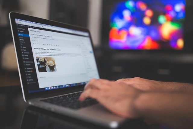 web hosting vs wordpress hosting